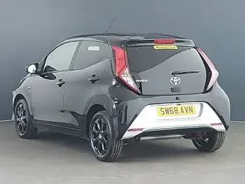 Used Toyota Aygo X-plore 69 HP (50 kW) 2018 Black Hatchback