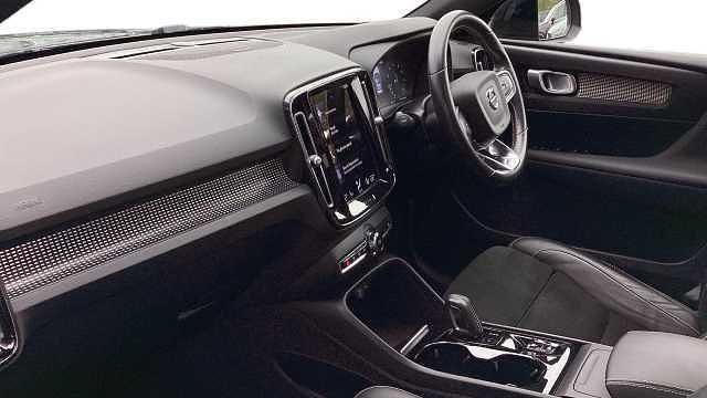Used Volvo XC40 R-Design 161 HP (118 kW) 2021 Black SUV