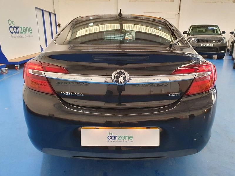 Used Vauxhall Insignia 163 HP (119 kW) 2014 Black Hatchback