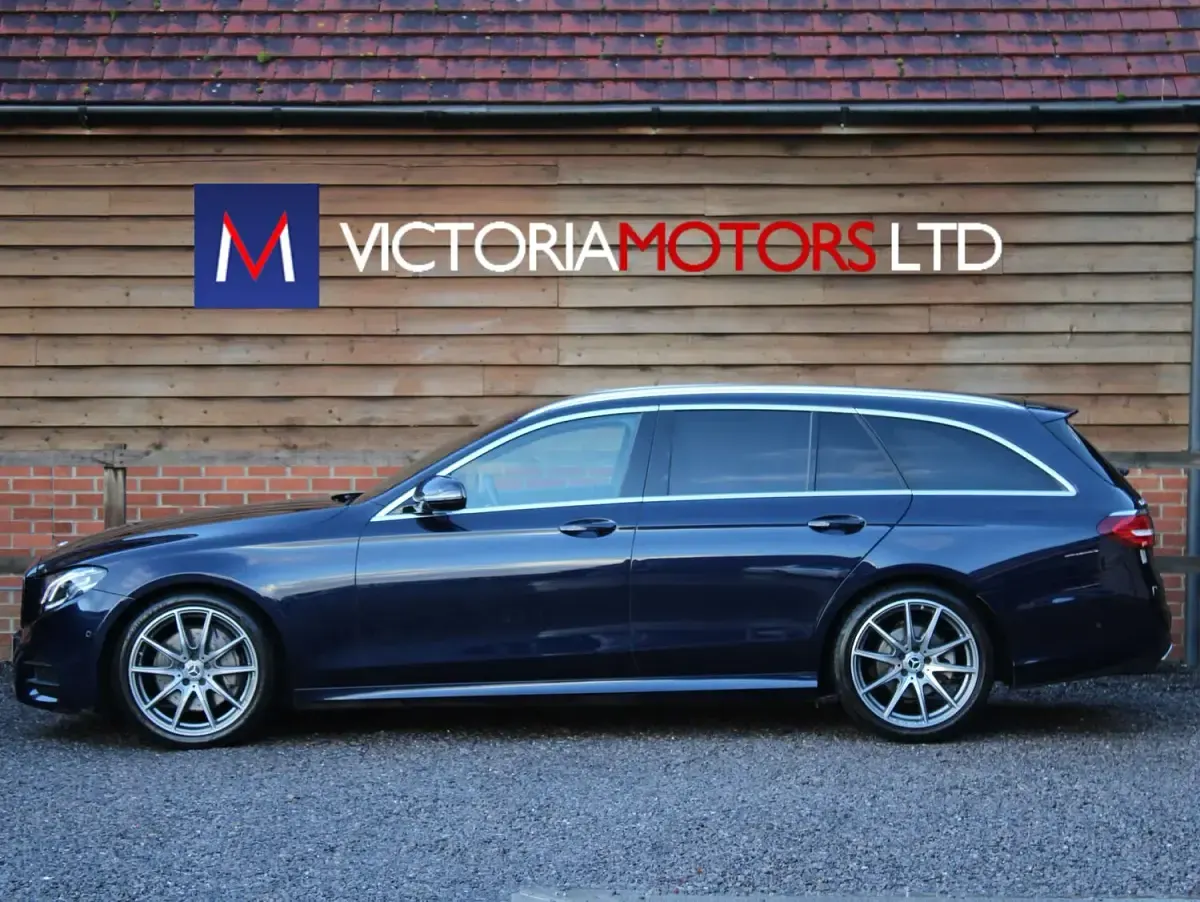 Used Mercedes E200 AMG line 184 HP (135 kW) 2021 Blue Estate