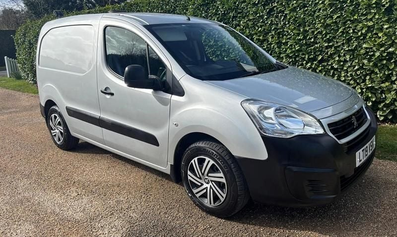 Used Peugeot Partner 2019 Silver MPV
