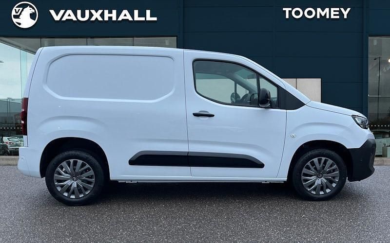 New Citroën Berlingo 102 HP (75 kW) 2025 White MPV