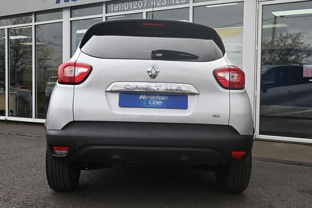 Używany Renault Captur Dynamique 90 KM (66 kW) 2016 Srebrny SUV