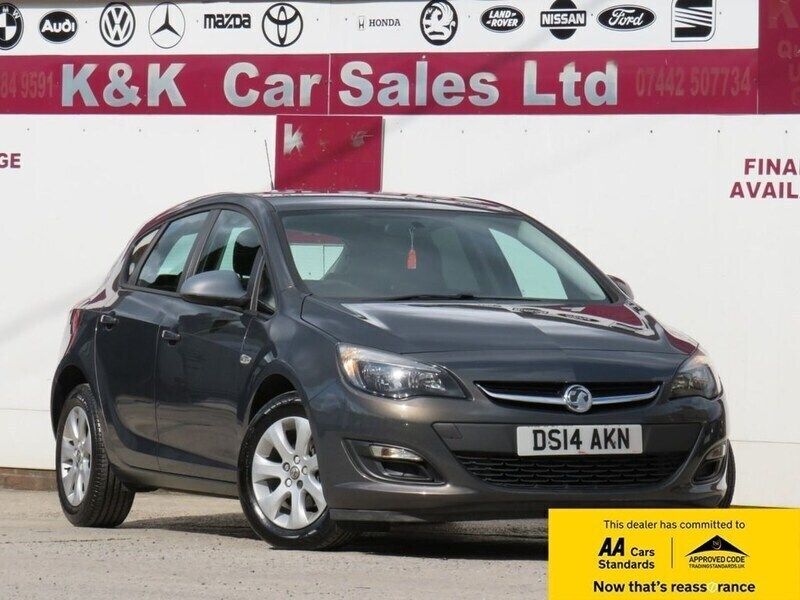 Grey Used 2014 Vauxhall Astra Design Edition Hatchback | £5,495 (Fair price) - Image 1/4