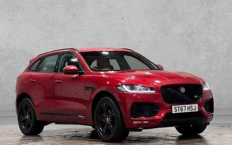 Used Jaguar F-Pace Supercharged 381 HP (280 kW) 2017 Red SUV