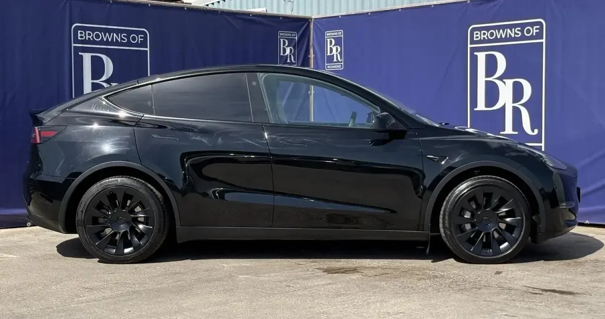 Used Tesla Model Y Long Range AWD 75 kW (102 HP) 2024 Black SUV