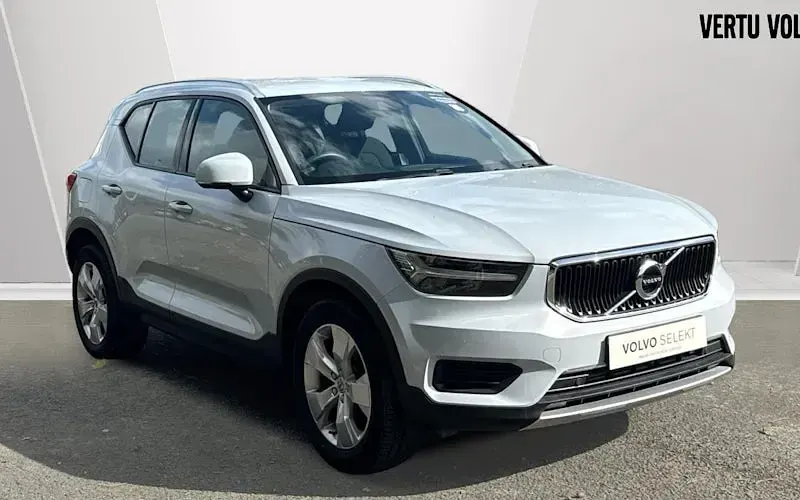 Used Volvo XC40 Momentum 163 HP (119 kW) 2021 SUV
