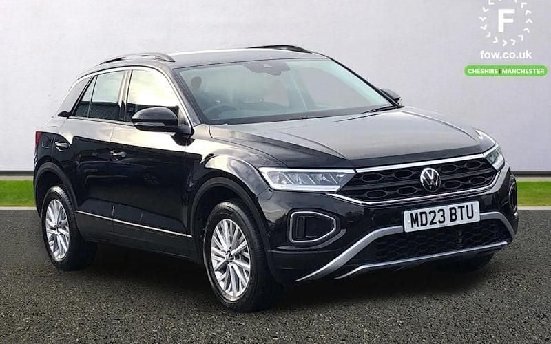 Black Used 2023 VW T-Roc Life SUV | £17,899 (Fair price) - Image 1/4