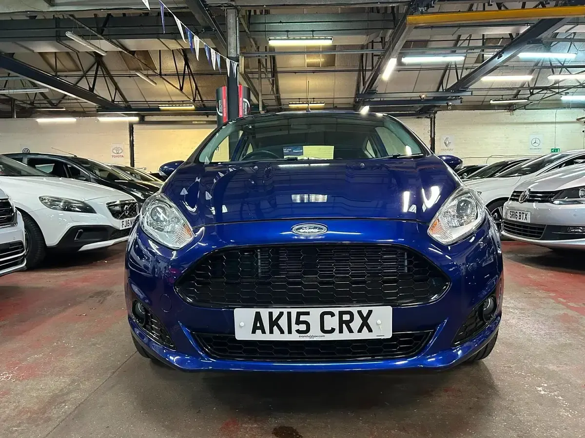 Used Ford Fiesta Zetec 82 HP (60 kW) 2015 Blue Hatchback
