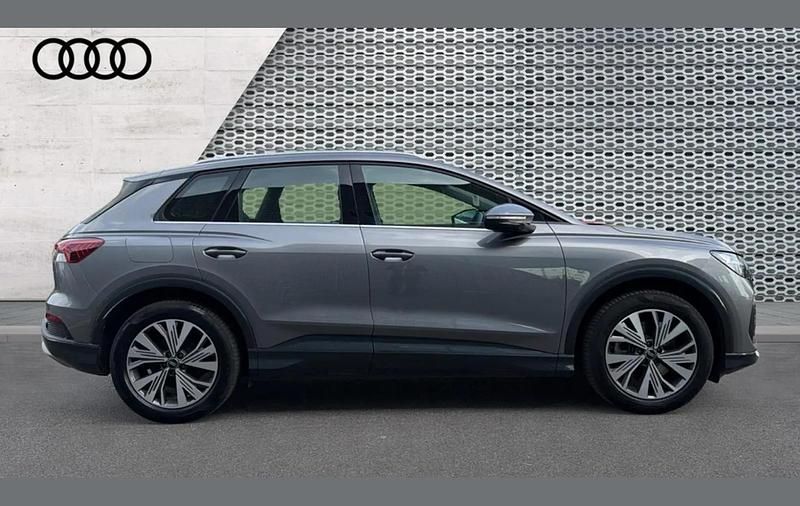 Second-hand Audi Q4 e-tron Sport 210 kW (286 CP) 2025 Gri SUV
