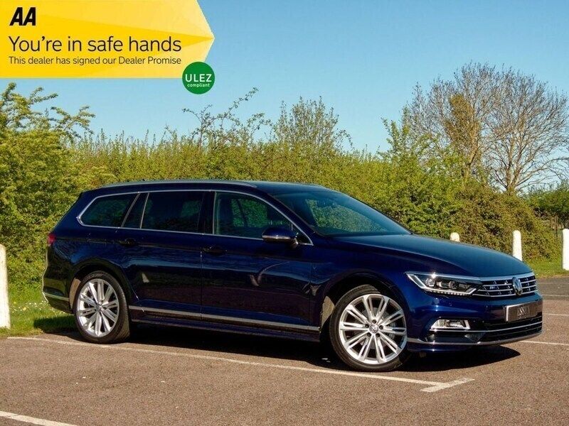 Blue Used 2019 VW Passat R-line Estate | £19,495 (Fair price) - Image 1/4