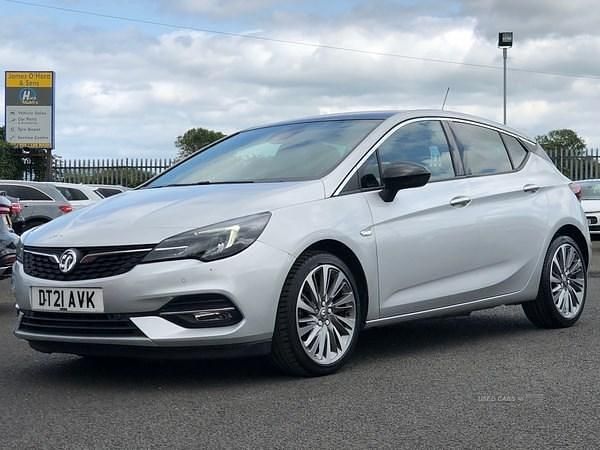 Silver Used 2021 Vauxhall Astra Edition Hatchback | £10,990 (Fair price) - Image 1/4