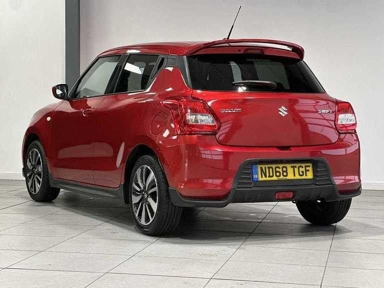 Used Suzuki Swift 90 HP (66 kW) 2019 Burning red metallic Hatchback