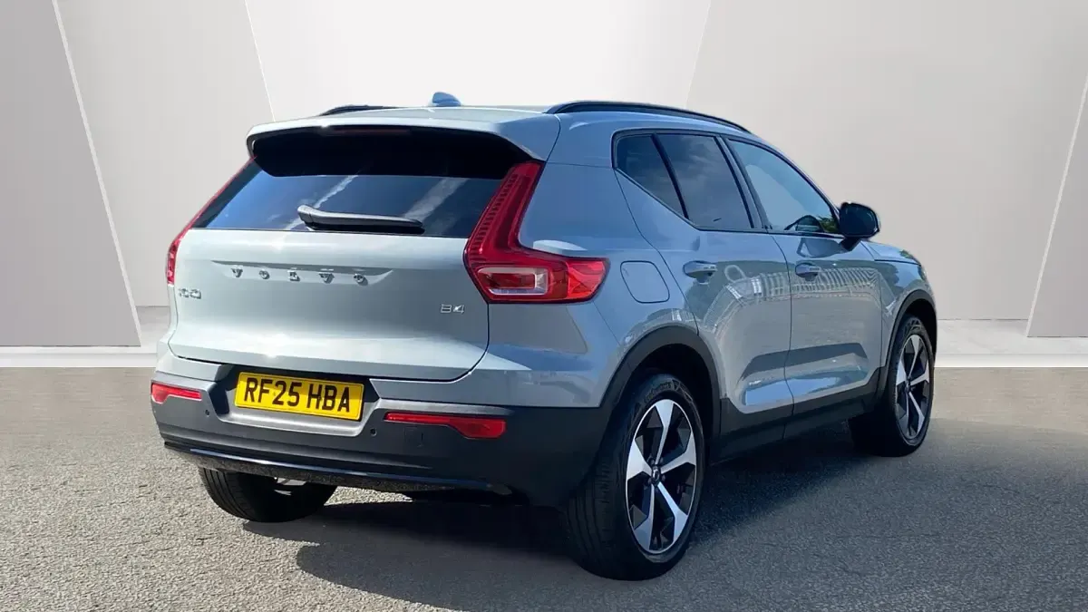 Used Volvo XC40 Plus 197 HP (144 kW) 2025 Grey SUV