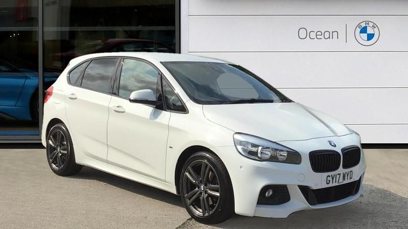 White Used 2017 BMW 220 Active Tourer M Sport MPV | £11,949 (Good price) - Image 1/4