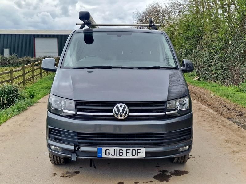 Used VW Transporter 138 HP (101 kW) 2016 Grey Van