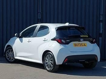 Second-hand Toyota Yaris Hybrid 116 CP (85 kW) 2023 Alb Hatchback