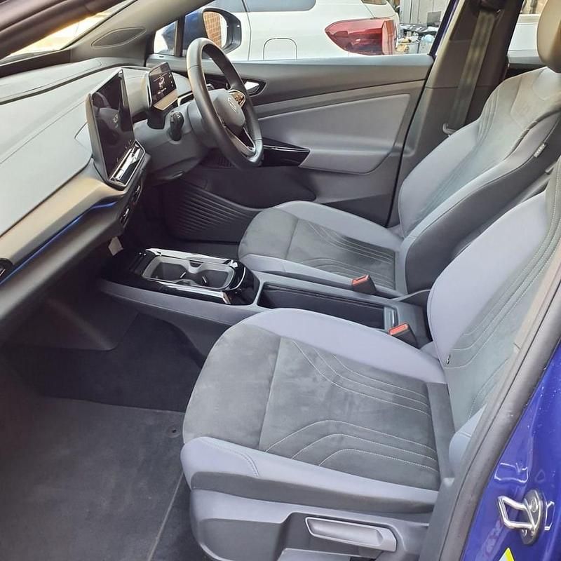 Used VW ID.4 Pure 125 kW (170 HP) 2024 Blue SUV