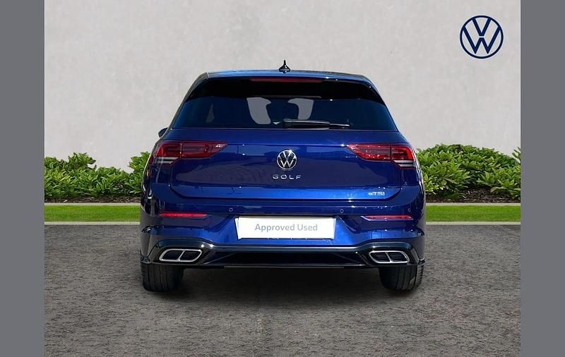 Used VW Golf VIII R-line 147 HP (108 kW) 2022 Blue Hatchback
