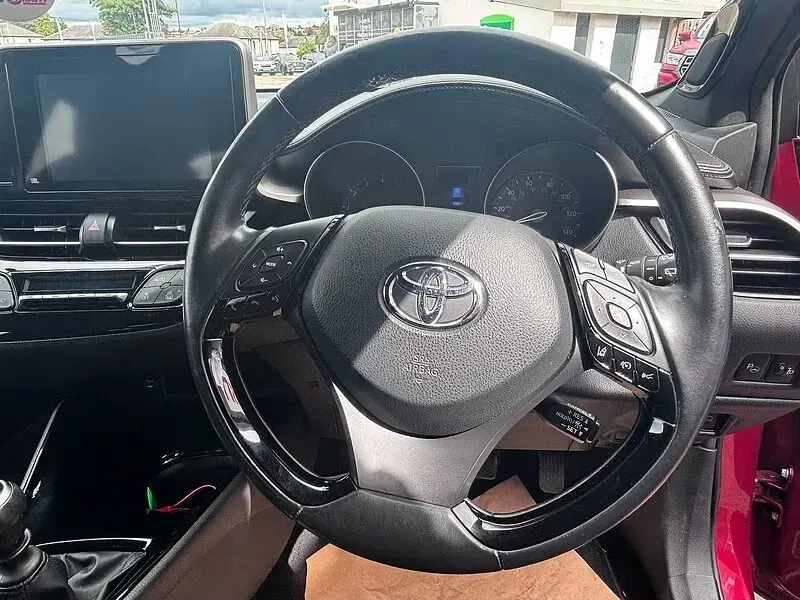 Used Toyota C-HR Edition 116 HP (85 kW) 2018 Red SUV