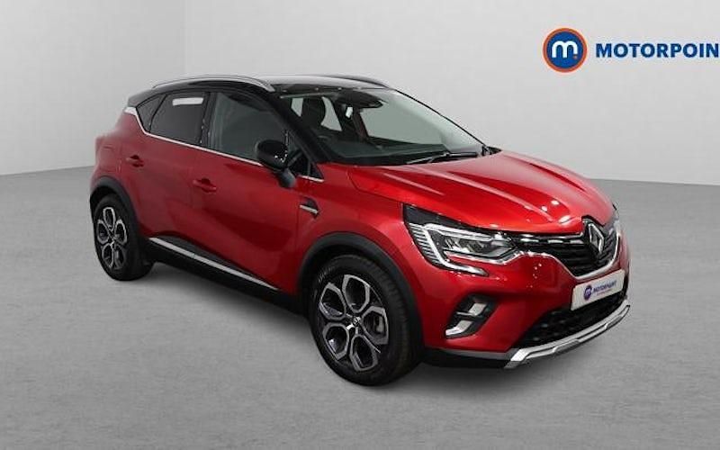 Used Renault Captur Techno 143 HP (105 kW) 2023 Red/black SUV