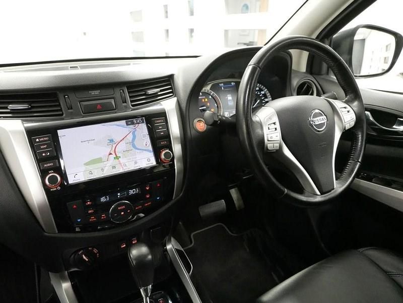 Used Nissan Navara N-Guard 190 HP (139 kW) 2021 Grey Pickup