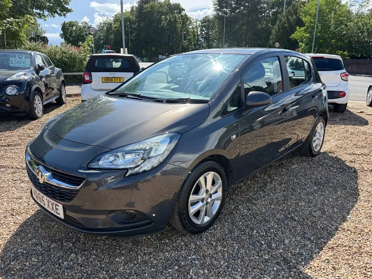 Used Vauxhall Corsa Design Edition 70 HP (51 kW) 2015 Grey Hatchback