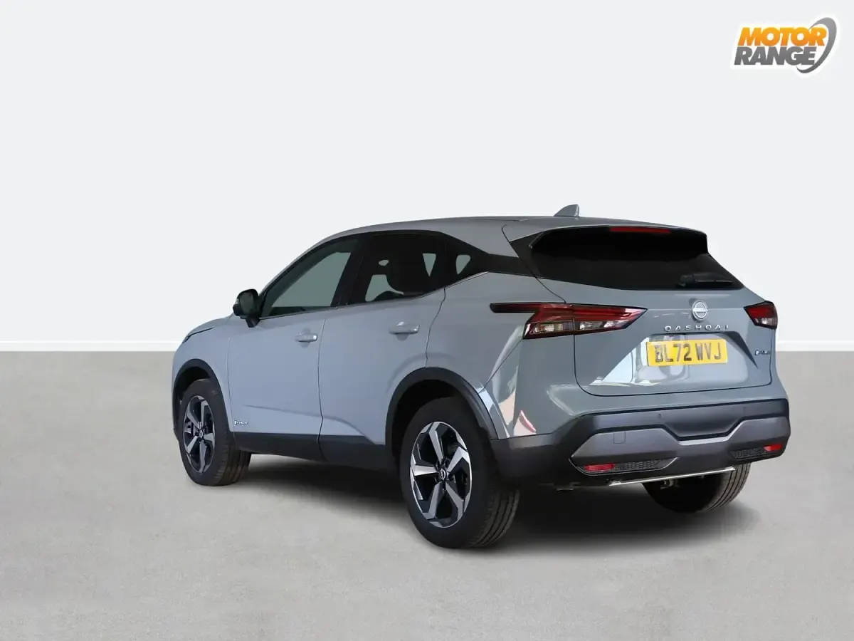 Used Nissan Qashqai N-Connecta 190 HP (139 kW) 2022 Grey SUV