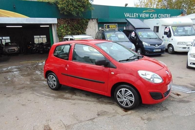 Red Used 2010 Renault Twingo Expression Hatchback | £1,495 (Good price) - Image 1/1