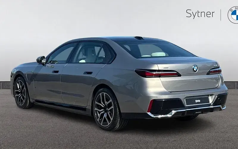 New BMW 750e M Sport 489 HP (359 kW) 2026 Sedan