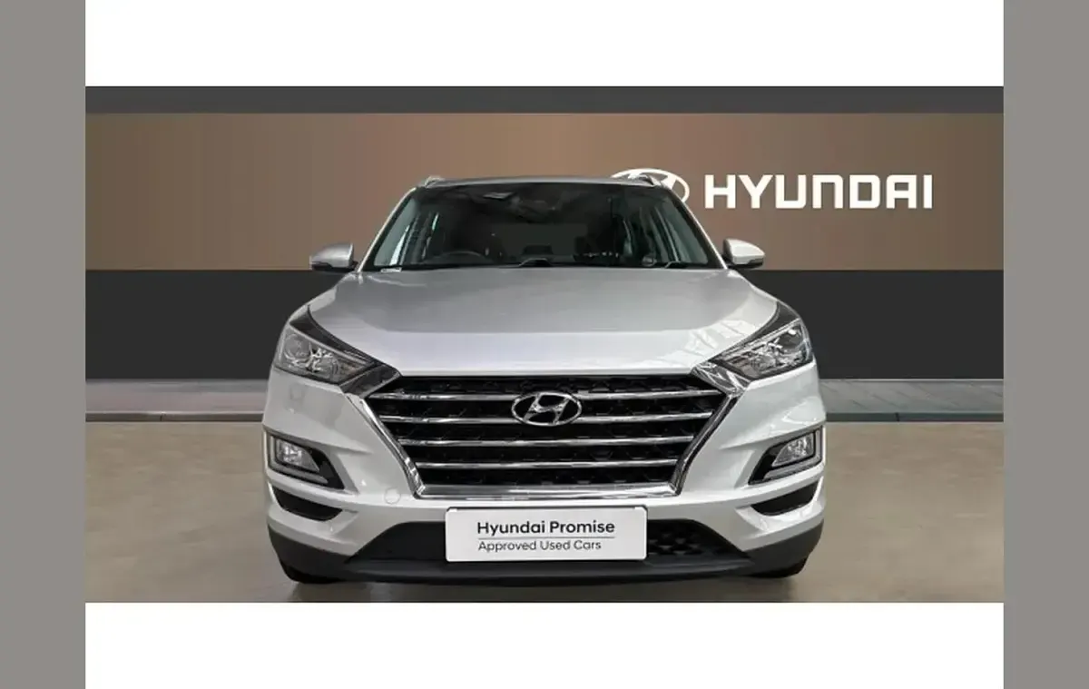 Used Hyundai Tucson SE 129 HP (94 kW) 2019 Silver SUV