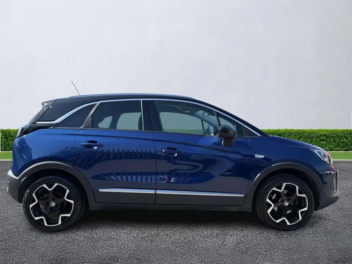 Used Vauxhall Crossland Ultimate 130 HP (95 kW) 2022 Blue SUV