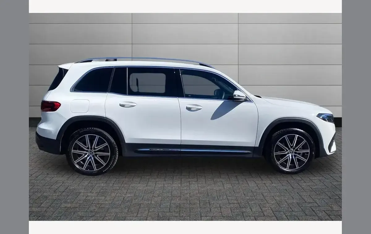 Usado Mercedes EQB250+ Executive 139 kW (190 HP) 2025 Branco SUV