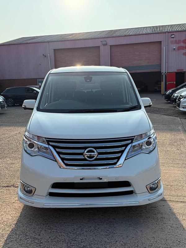 White Used 2015 Nissan Serena MPV | £8,650 (Fair price) - Image 1/4