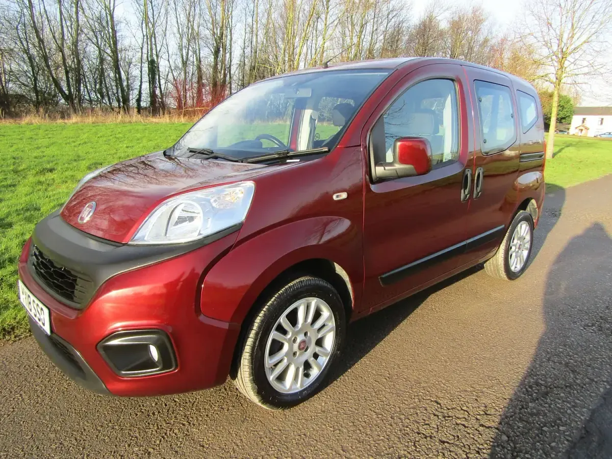 Used Fiat Qubo Lounge 2018 Red MPV