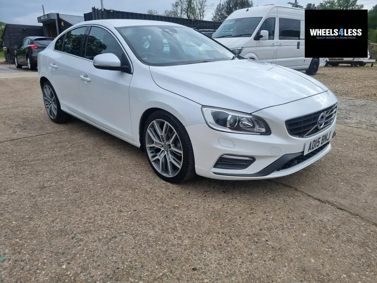 Used Volvo S60 R-Design 181 HP (133 kW) 2015 White Sedan
