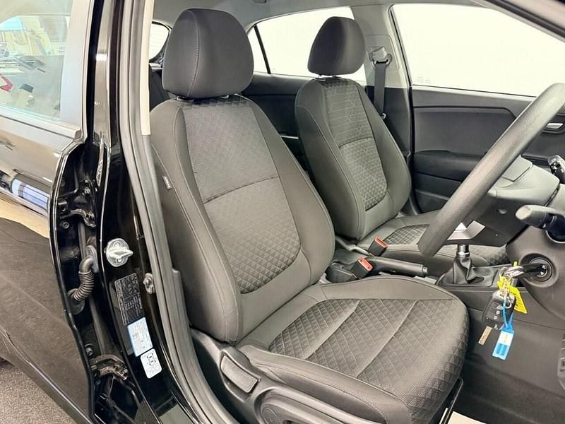 Used Kia Rio Air 85 HP (62 kW) 2023 Black Hatchback