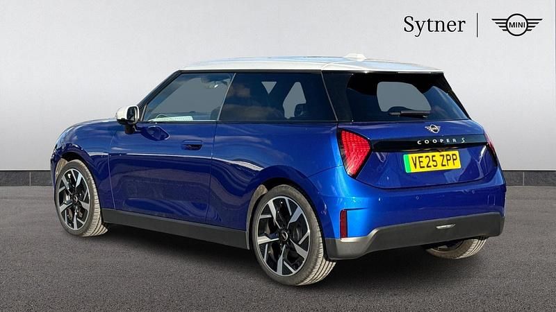 New Mini Cooper SE Hatch 158 kW (215 HP) 2025 Blue Hatchback