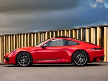 Used Porsche 911 385 HP (283 kW) 2024 Red Coupe