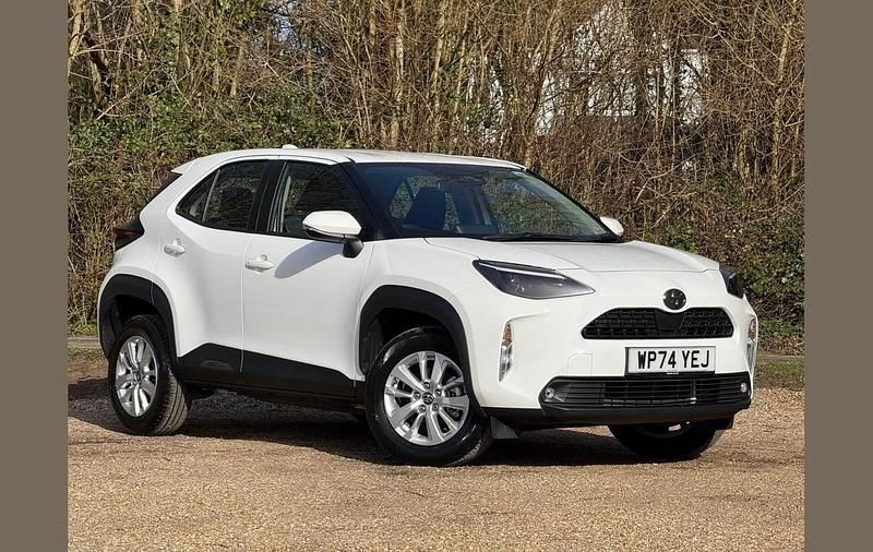 Used Toyota Yaris Cross 113 HP (83 kW) 2025 White SUV