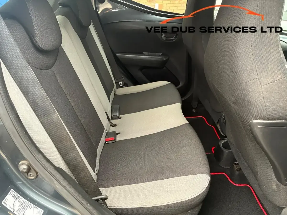 Used Toyota Aygo x-press 2018 Grey Hatchback