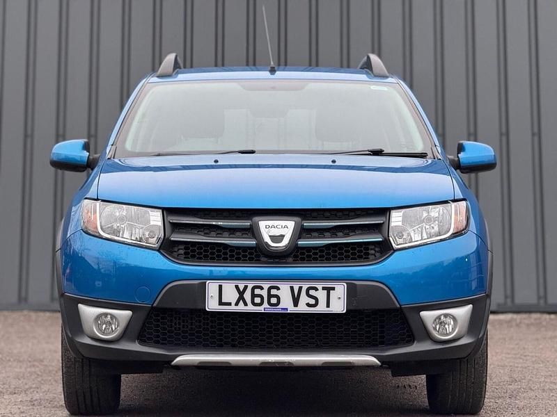 Used Dacia Sandero Lauréate 2016 Blue Hatchback
