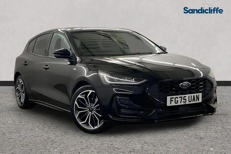 Magnetic (exclusive colour) New 2025 Ford Focus ST-Line X Hatchback | £23,334 (Fair price) - Image 1/4