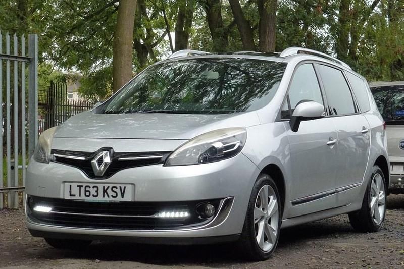 Silver metallic Used 2013 Renault Grand Scénic III Dynamique MPV | £3,895 (Fair price) - Image 1/1