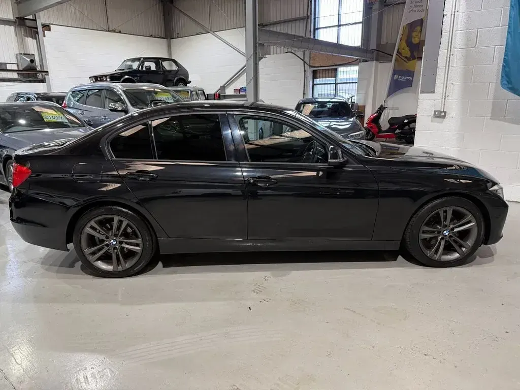 Used BMW 320 Sport Line 184 HP (135 kW) 2012 Black Sedan