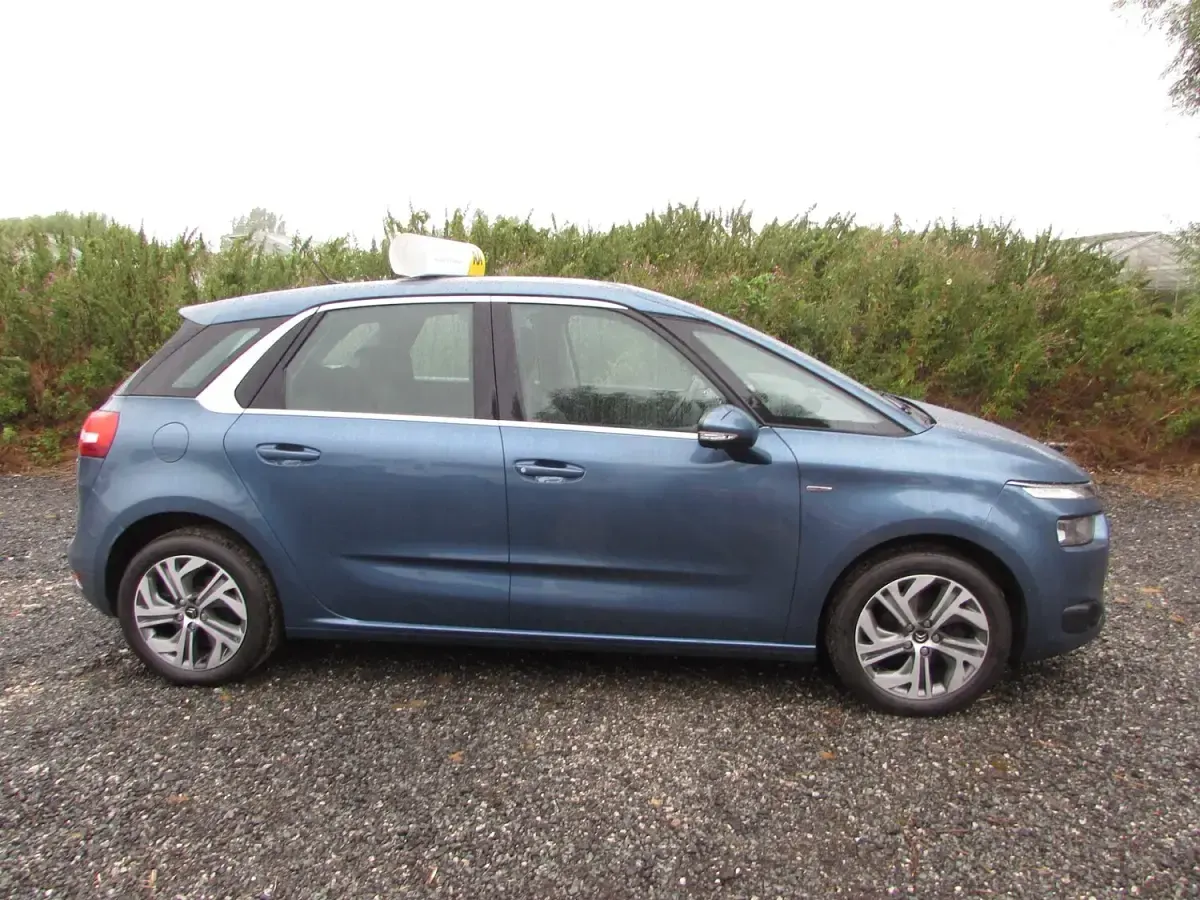 Used Citroën C4 Picasso Exclusive 2015 Blue MPV