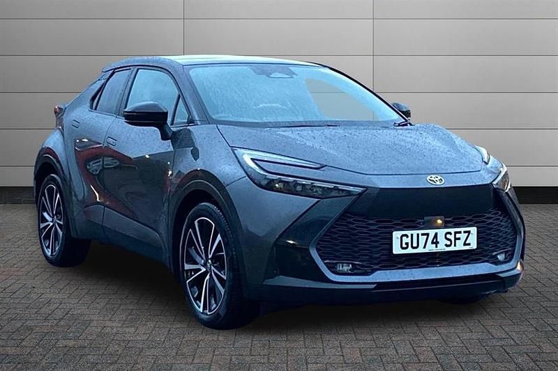 Used Toyota C-HR 140 HP (102 kW) 2024 Decuma grey SUV