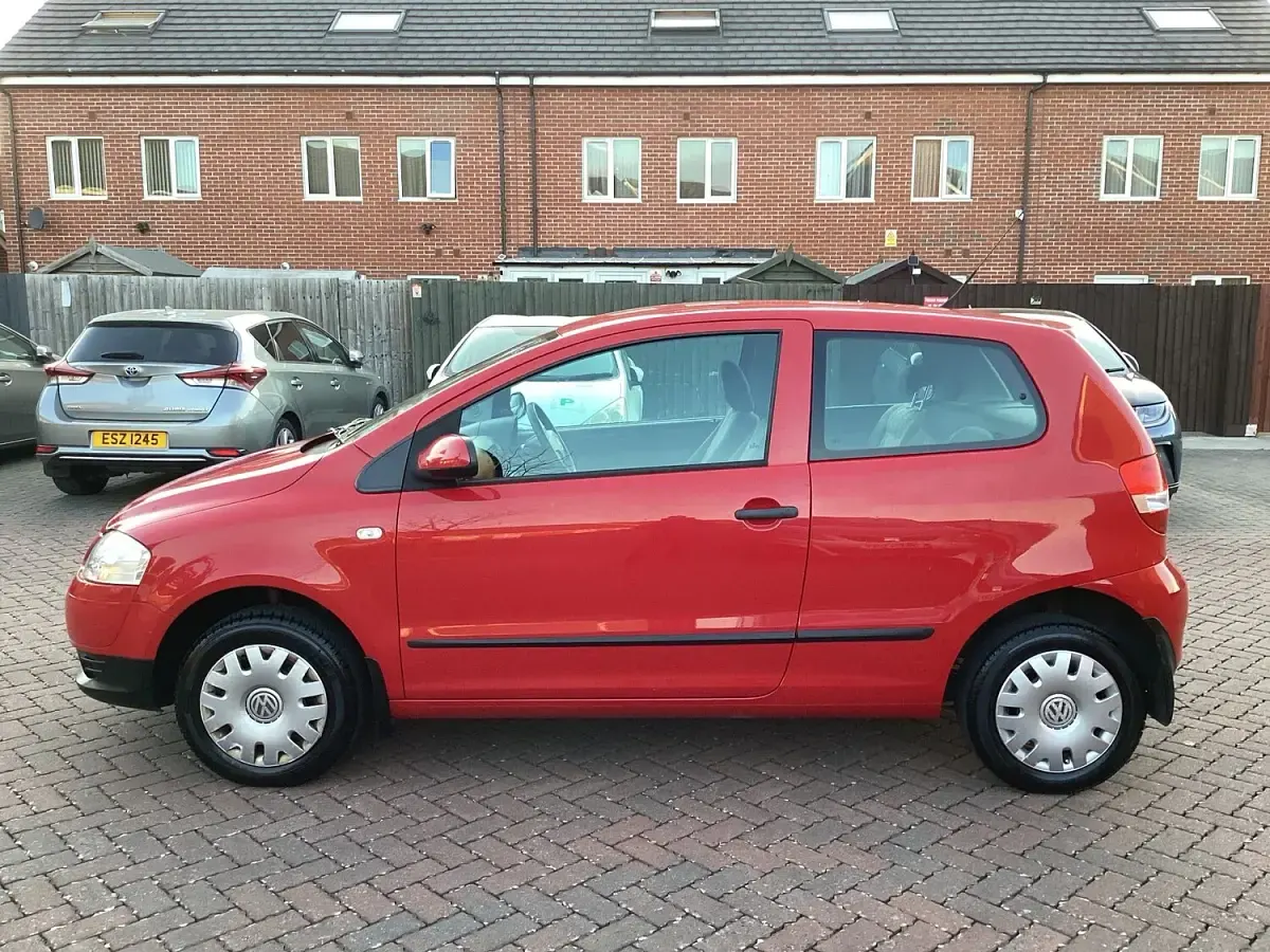 Used VW Fox 60 HP (44 kW) 2011 Red Hatchback