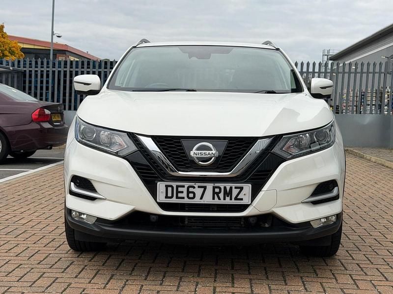 Used Nissan Qashqai N-Connecta 116 HP (85 kW) 2017 White SUV