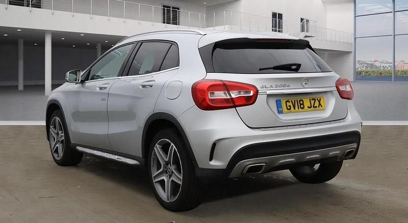 Used Mercedes GLA200 AMG line 136 HP (100 kW) 2018 Silver SUV